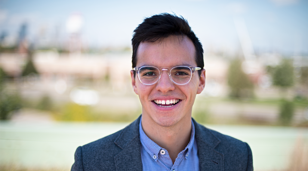 Headshot of Kristoffer Acuña